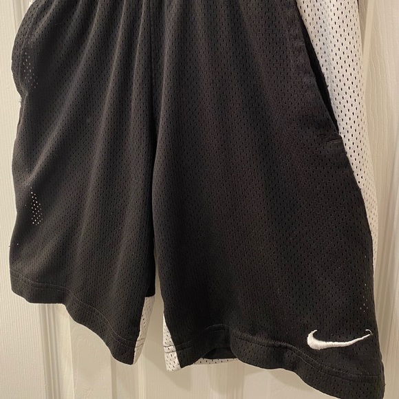 Nike Black & White Kids Gym/Basketball Shorts - Picture 2 of 6